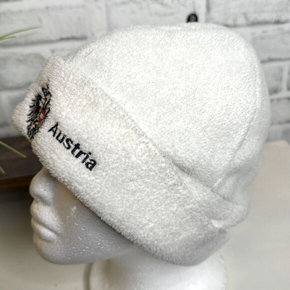 Vienna Austria Warm Fleece Beanie Hat - Picture 3 of 4